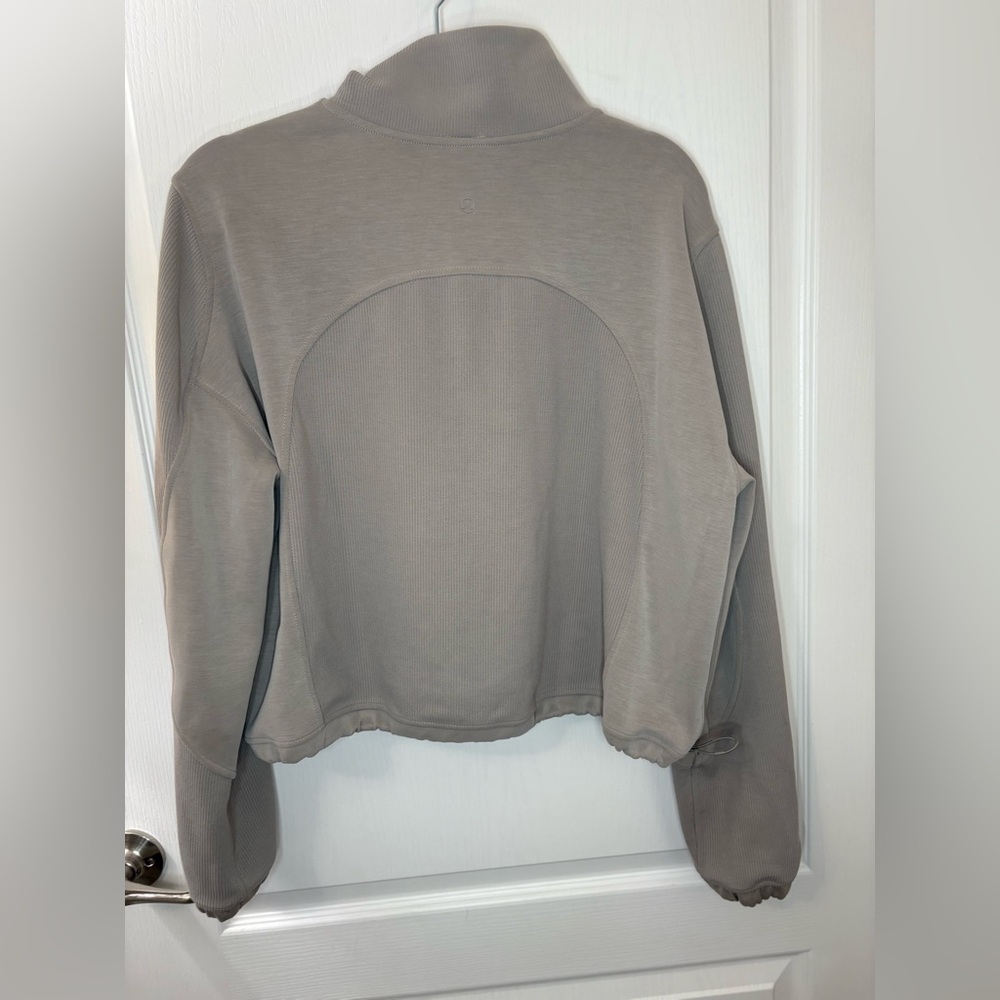 Lululemon•Brushed Softstreme Ribbed Half Zip•Riverstone Taupe•FLAWLESS• 10 - Picture 13 of 16